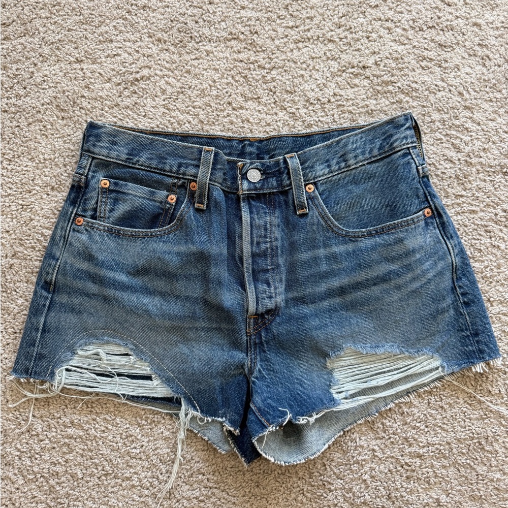 Levi’s Blue Denim Women Shorts - Size 30
